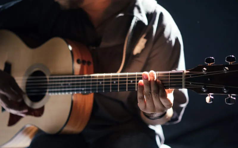8 chansons faciles des Beatles à la guitare pour les débutants
