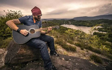 Best Carlo Robelli Guitar Review (updated for 2024)