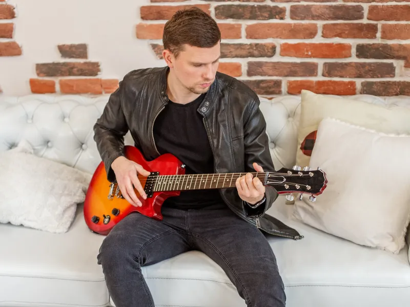 electric vs acoustic for beginners