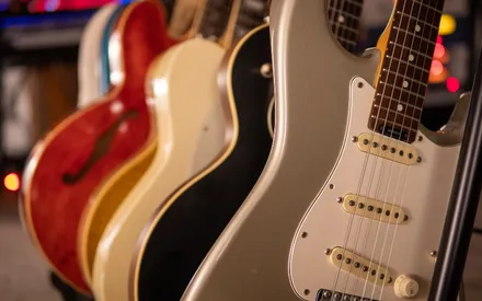 How To Save Money: Refurbished & Factory Second Guitars (2023)