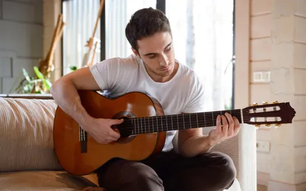 How to learn guitar: step-by-step guide