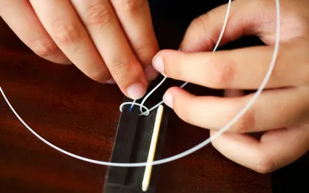 Easy Guide On To How To Change Uke Strings (2023)