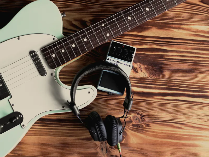 5 Tips On How To Play Electric Guitar Through Headphones