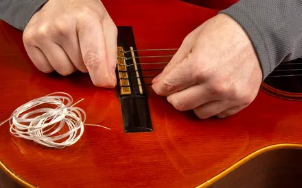 6 Easy Tips: How to Restring an Acoustic Guitar