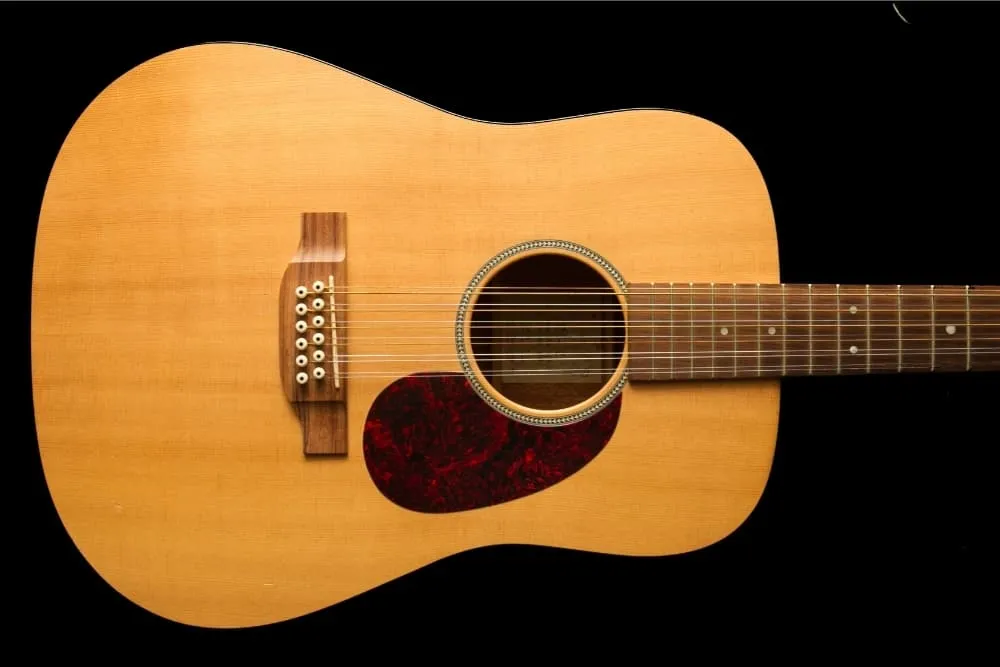 Comment accorder une guitare 12 cordes