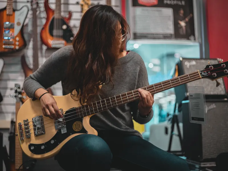 6 types de guitares basses les plus populaires expliqués en détails