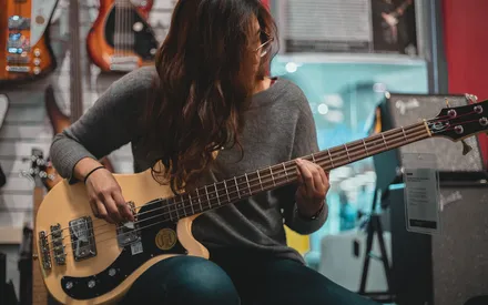 6 Most Popular Types of Bass Guitars Explained in Details