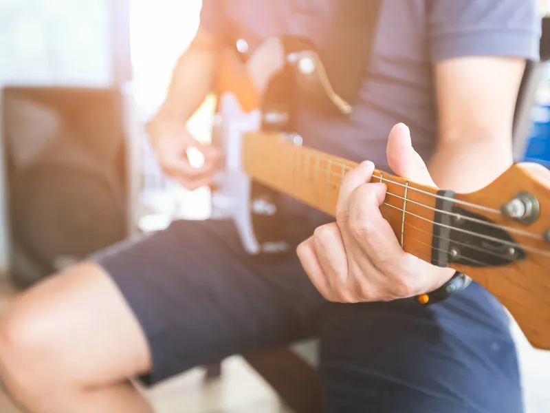40 Easy Power Chord Songs With Videos for Beginners (2023)